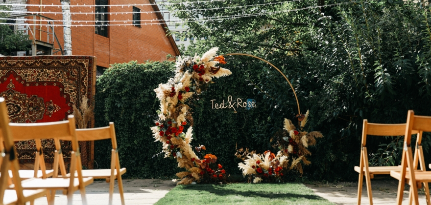 Ted & Rose     ресторан "Familia"